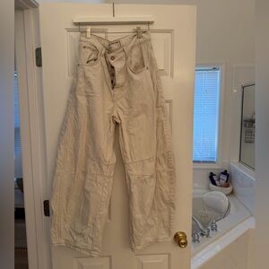 Free people barrel jeans off white color size 28